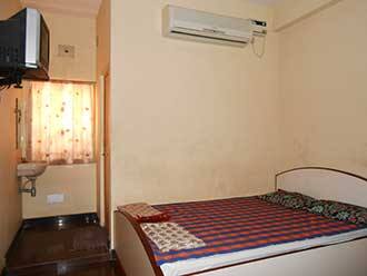 M.v.r Lodge, Tirupattur 3